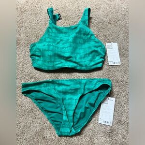 Athleta NWT Swimsuit - M bottoms, 34D/DD top